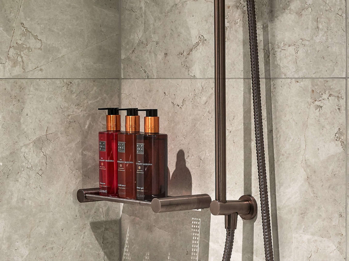 Bathroom 18