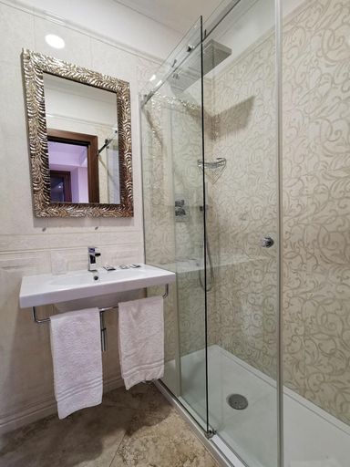 Bathroom 4, Hotel Valentino Palace, Roma