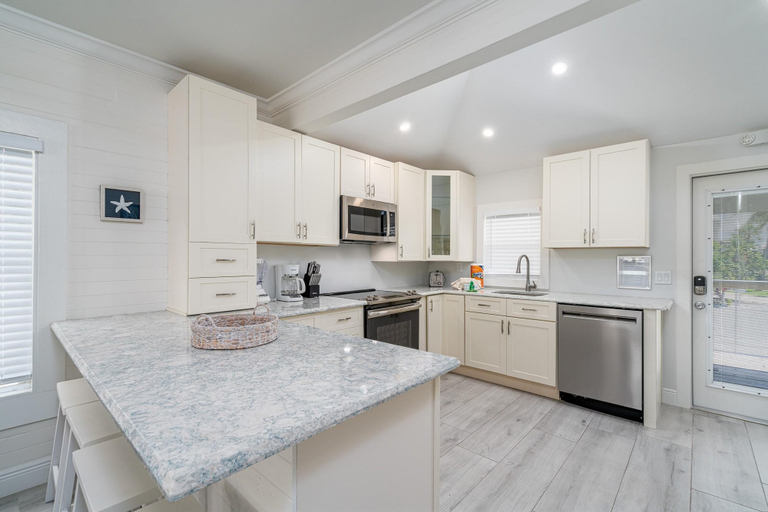 Others 5, 283 Carolina Ave by Coastal Vacation Properties, Lee
