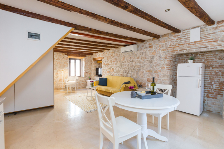 Others 5, DeAmicis Studios by Irundo, Rovinj