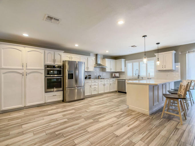 Others 5, Glendale Charm by Casago, Maricopa