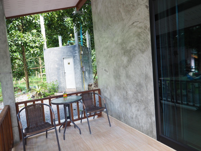 Others 3, Baan Keree Thara, Lan Saka