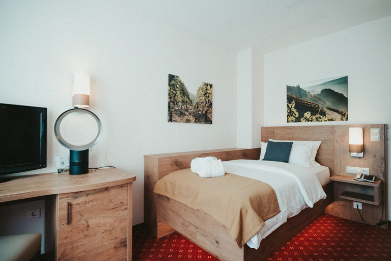 Bedroom 2, Hotel Rodderhof, Ahrweiler