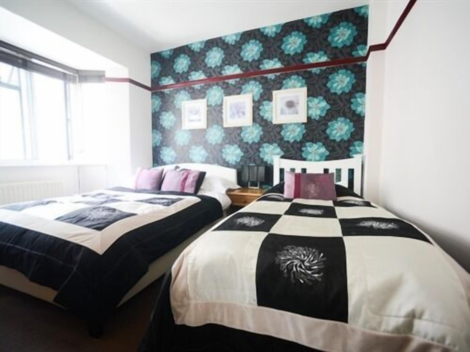 Bedroom 2, Cobb Arms, Dorset