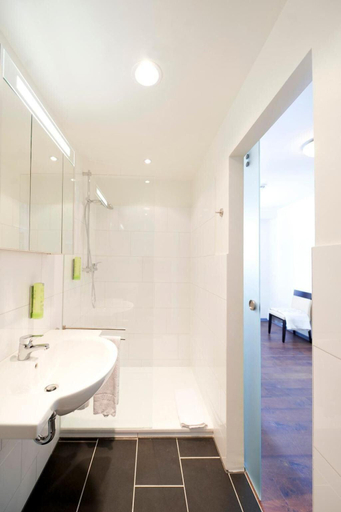 Bathroom 5, BONNOX Boardinghouse & Hotel, Bonn