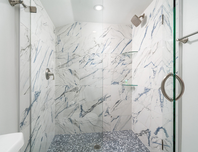 Bathroom 3, 283 Carolina Ave by Coastal Vacation Properties, Lee
