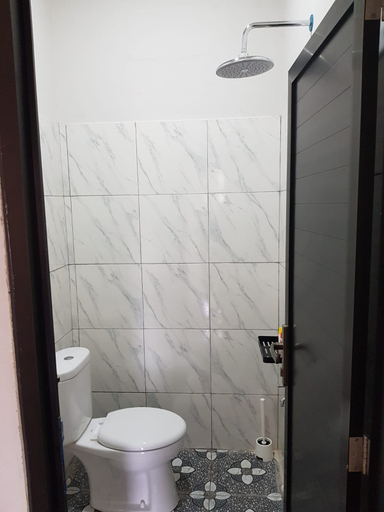 Bathroom 4, Homestay Felicia, Belitung