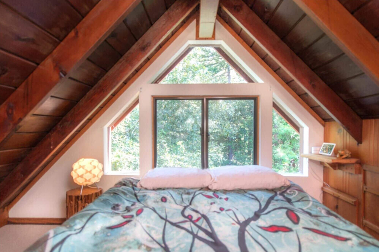 Bedroom 4, Tree Fort! Redwoods! Hot Tub!! Fire Table!! Google Smart Home!! Fast WiFi!! Dog Friendly!, Sonoma