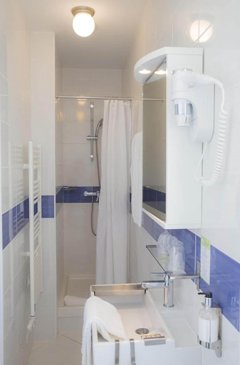 Bathroom 4, Hôtel La Pergola d'Arcachon, Gironde