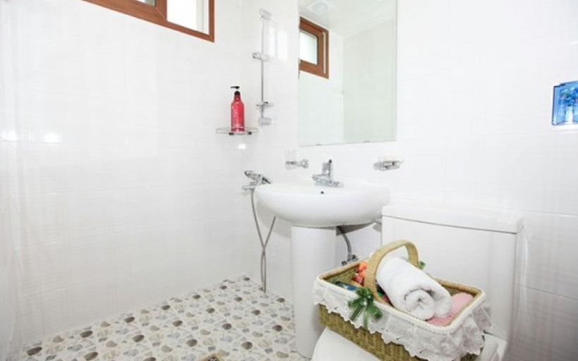 Bathroom 3, Geojedo Carib Pension, Geoje