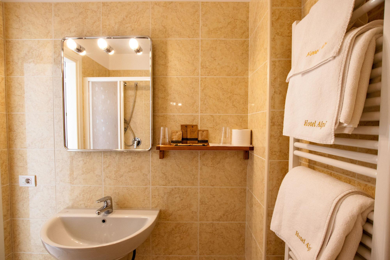 Bathroom 4, Hotel Alpi, Verbano-Cusio-Ossola