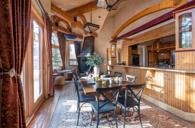 Food & Drinks, South Pine - Cherry Ridge, Summit