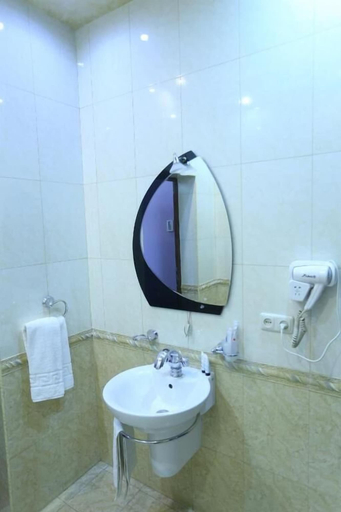 Bathroom 4, Vanatur Hotel