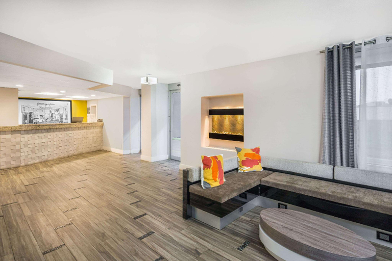 Public Area 3, Super 8 by Wyndham Nashville Downtown, Davidson