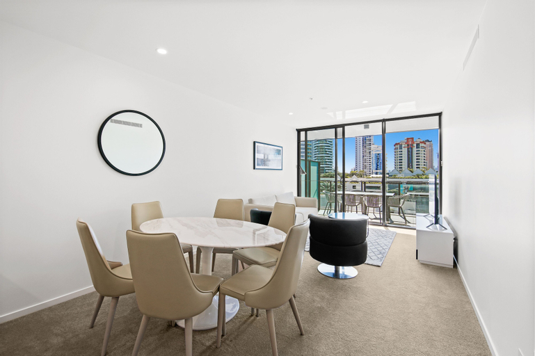 Dining Room 10