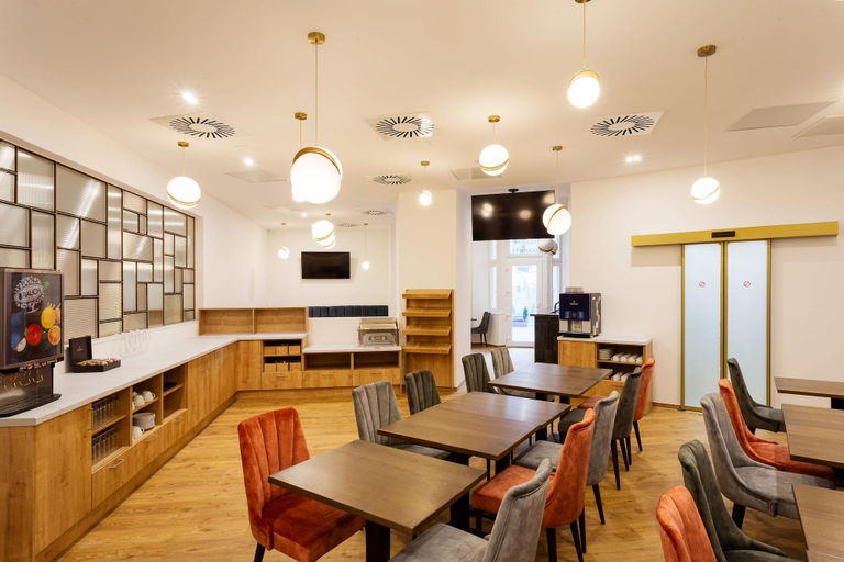 Food & Drinks 5, Mera Hotel, Budapesti