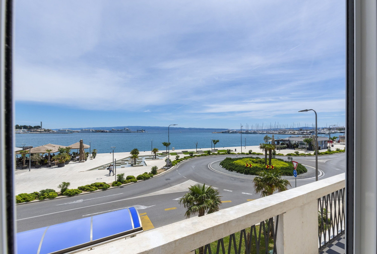 Others 5, Casa Costabella, Split