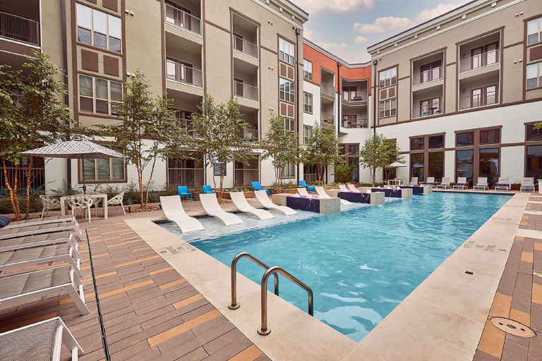 Sport & Beauty 1, Downtown River Apartments by Barsala, Fort Worth
