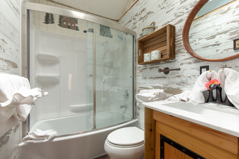Bathroom, Country Cozy, Sevier