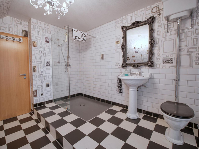 Bathroom 5, Three B's Bed and Breakfast, Osnabrück