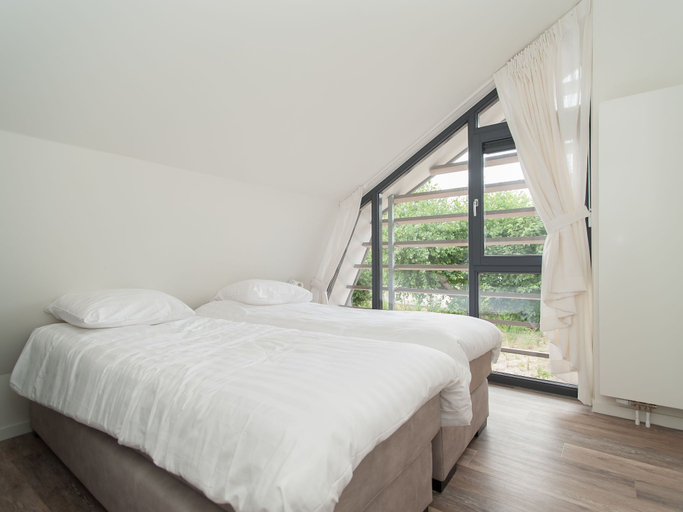 Bedroom 2, Holiday home Waterland for six Person, Bergen