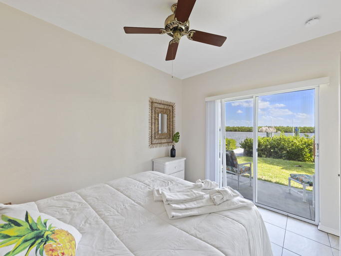 Bedroom 3, Anchors Away A, Lee