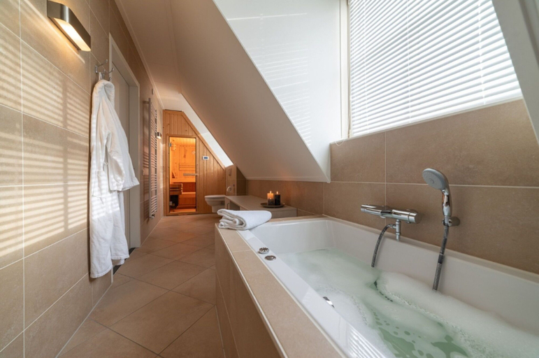 Bathroom 3, Holiday Home near Dutch Beaches, Noord-Beveland