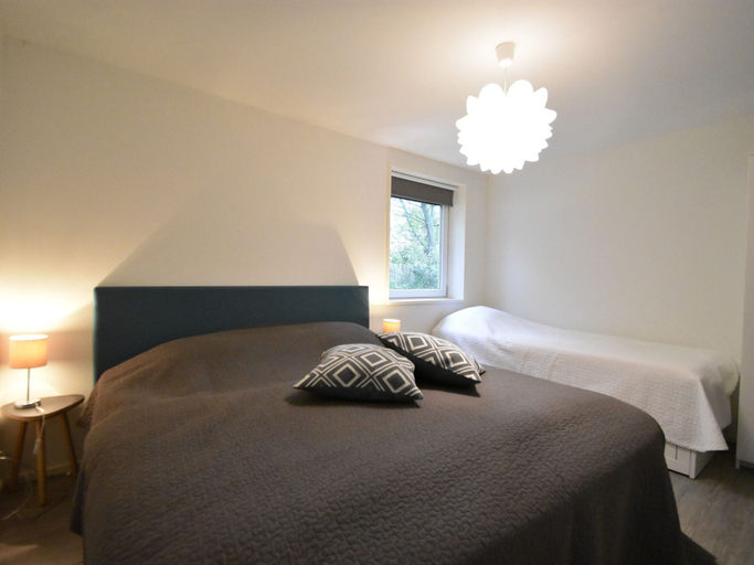 Bedroom 2, Bungalow near Veerse Meer with Private Garden, Noord-Beveland