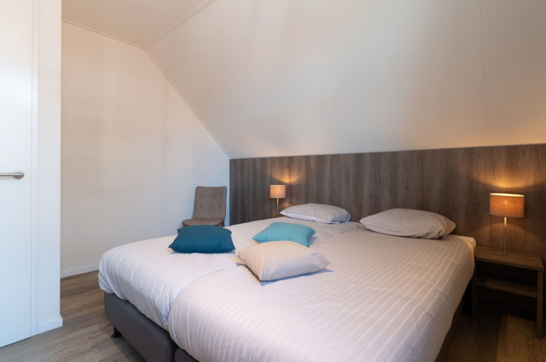 Bedroom 3, Holiday Home in Colijnsplaat by the Sea, Noord-Beveland