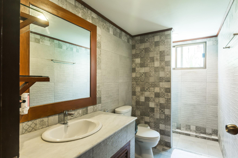 Bathroom 4, Friendly Pool Villa, Pattaya
