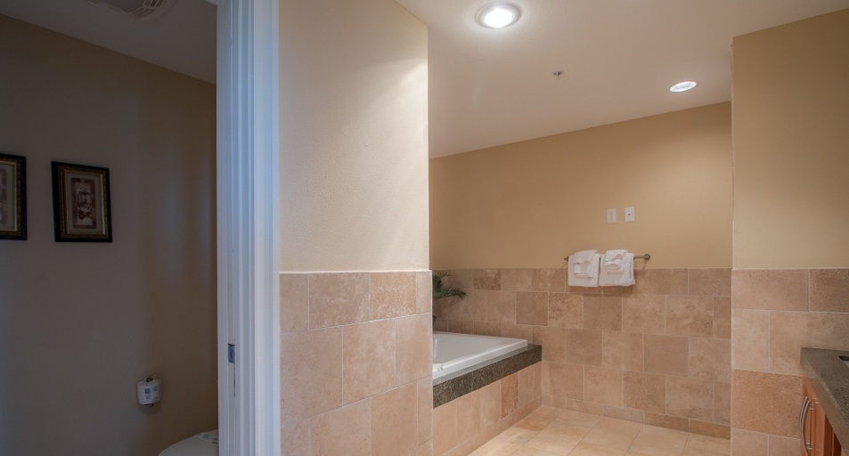 Bathroom 5, Ocean Club 701, Harrison