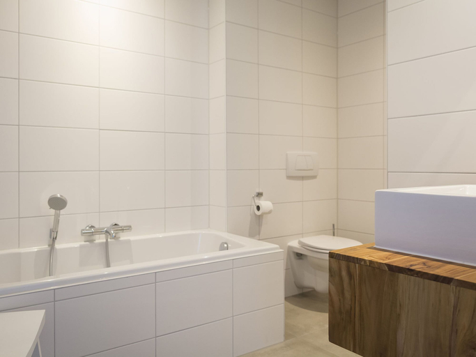 Bathroom 3, Apartment in tasteful farmhouse in De Cocksdorp, Texel