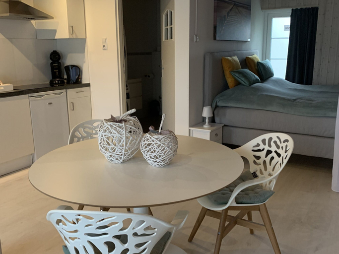 Others 5, Apartment in Zoutelande near the Beach, Veere