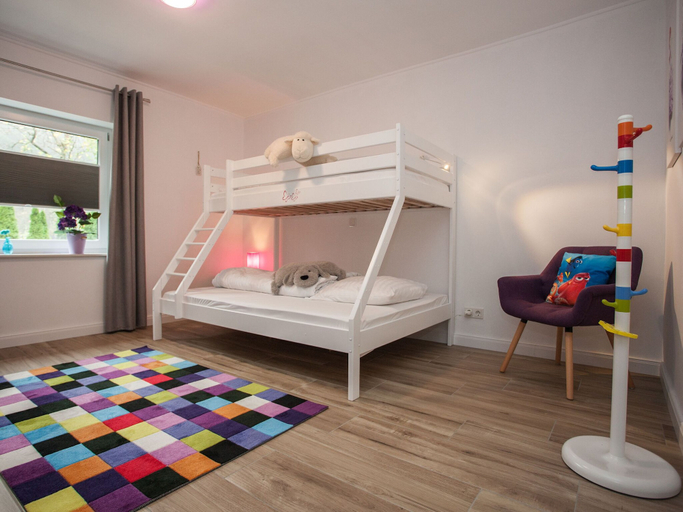 Bedroom 2, Wohnung in den Winterbergen mit Balkon, Hochsauerlandkreis