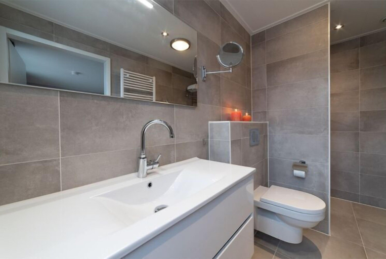 Bathroom 4, Beautiful home in Colijnsplaat, Noord-Beveland