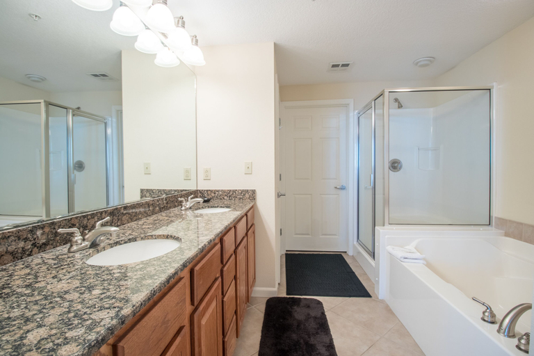 Bathroom 5, Legacy II 1007, Harrison
