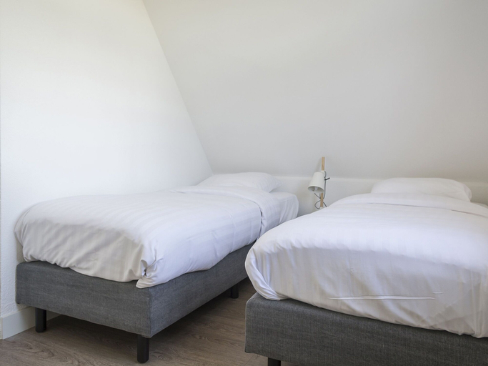 Bedroom 4, Family Texel Stay w Garden, Texel