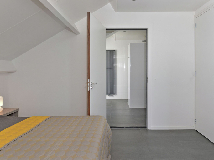 Bedroom 2, Kamperland Apartments, Noord-Beveland