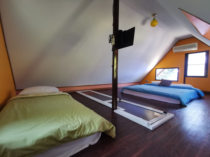 Bedroom 3, Ya Teng Homestay, Si Racha