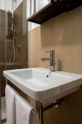 Bathroom 4, Hotel Hermitage, Torino