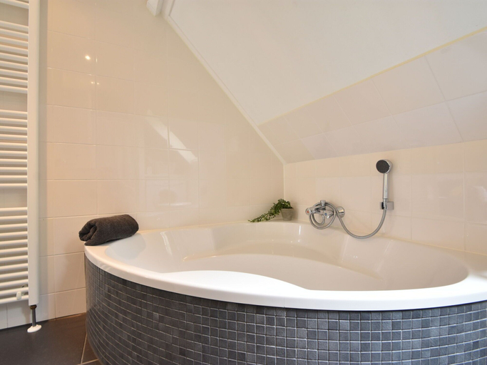 Bathroom 4, Modern Holiday Home in Wolphaartsdijk with Private Garden, Goes