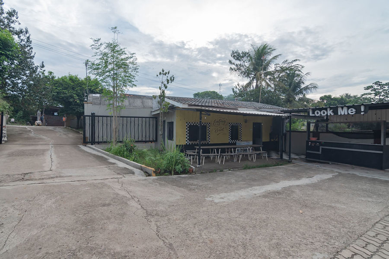 Exterior & Views 2, Pakansari Guest inn Mitra RedDoorz, Bogor