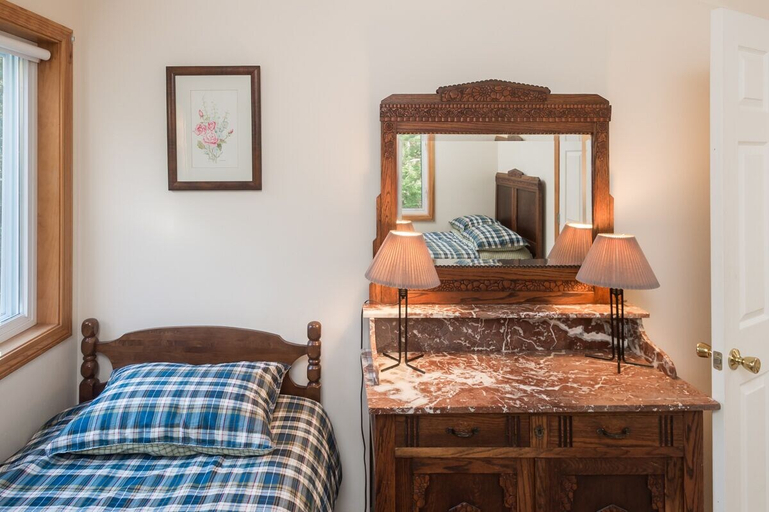 Bedroom 3, Lake Winnipesaukee - Beach Access - 140, Carroll