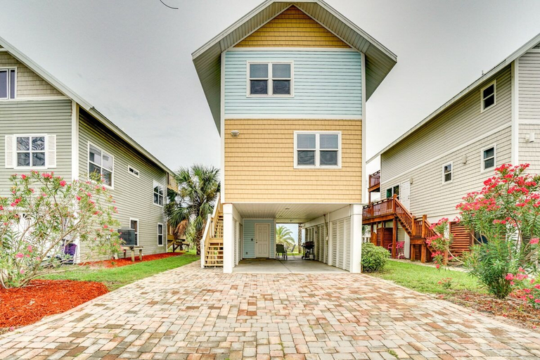 Exterior & Views 2, The Sand Dollar, Gulf