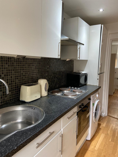 Others 5, Modern 1 Bed Apartment, Wokingham