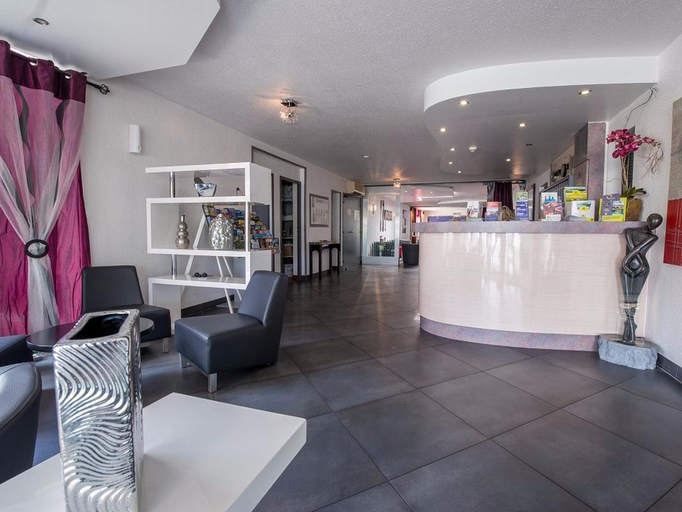 Public Area 2, Hotel Le Capricorne, Lot-et-Garonne