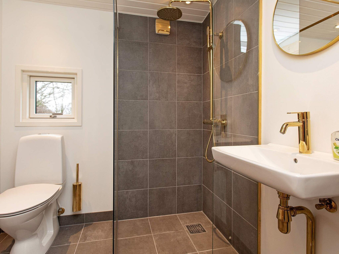 Bathroom, 5 Star Holiday Home in Gilleleje, Gribskov