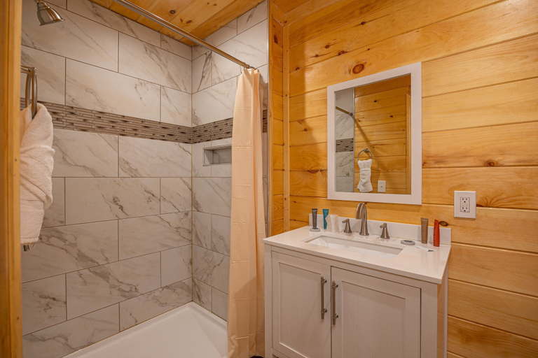 Bathroom 3, Around the Bend, Sevier