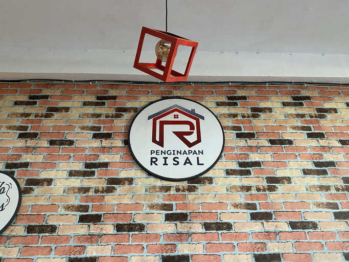 Exterior & Views 2, Penginapan Risal, Central Maluku