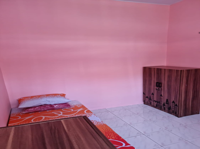 Bedroom 1, D'Rose House, Serang